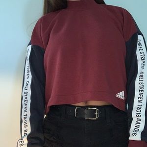 Cropped Adidas Sweatshirt